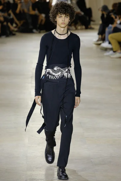 Look 4